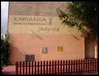 Tyle zostało po pierwszej kawiarni internetowej w Dobczycach (27.IX.2003)