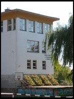 Szkoła podstawowa (21.IX.2003)